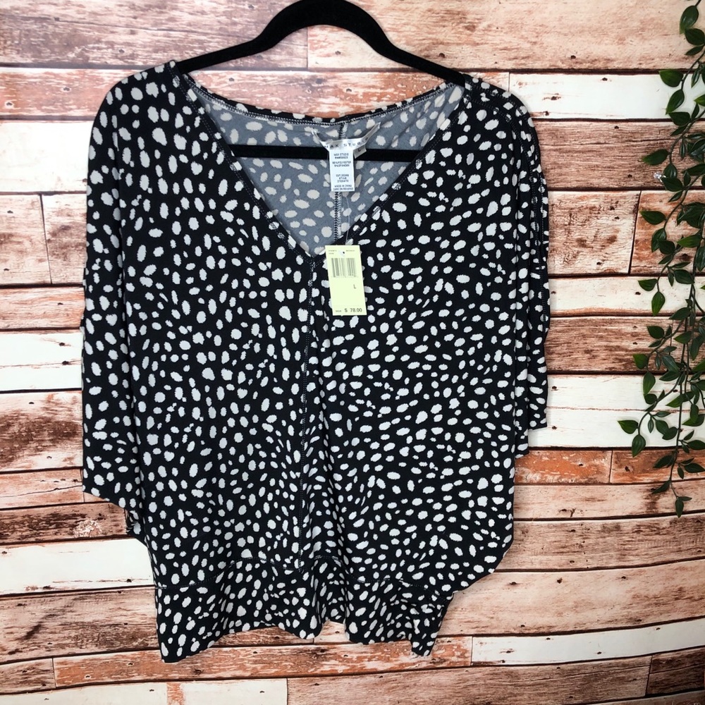 NEW Max Studio Printed V Neck Blouse Size Large